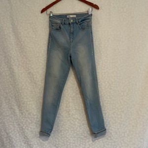 Zara jeans size 6